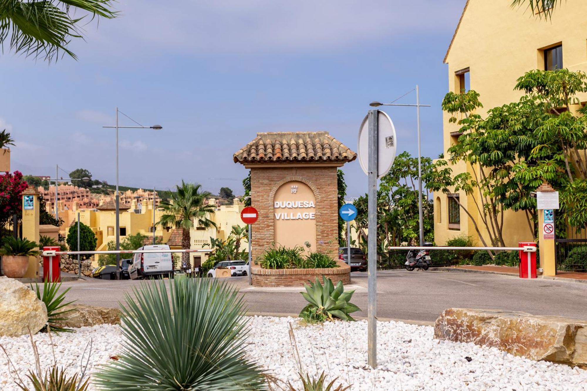Duquesa Village Property مانيلفا المظهر الخارجي الصورة